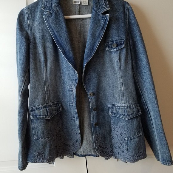 Luxurious blue denim jacket. 100% cotton. Vintage.